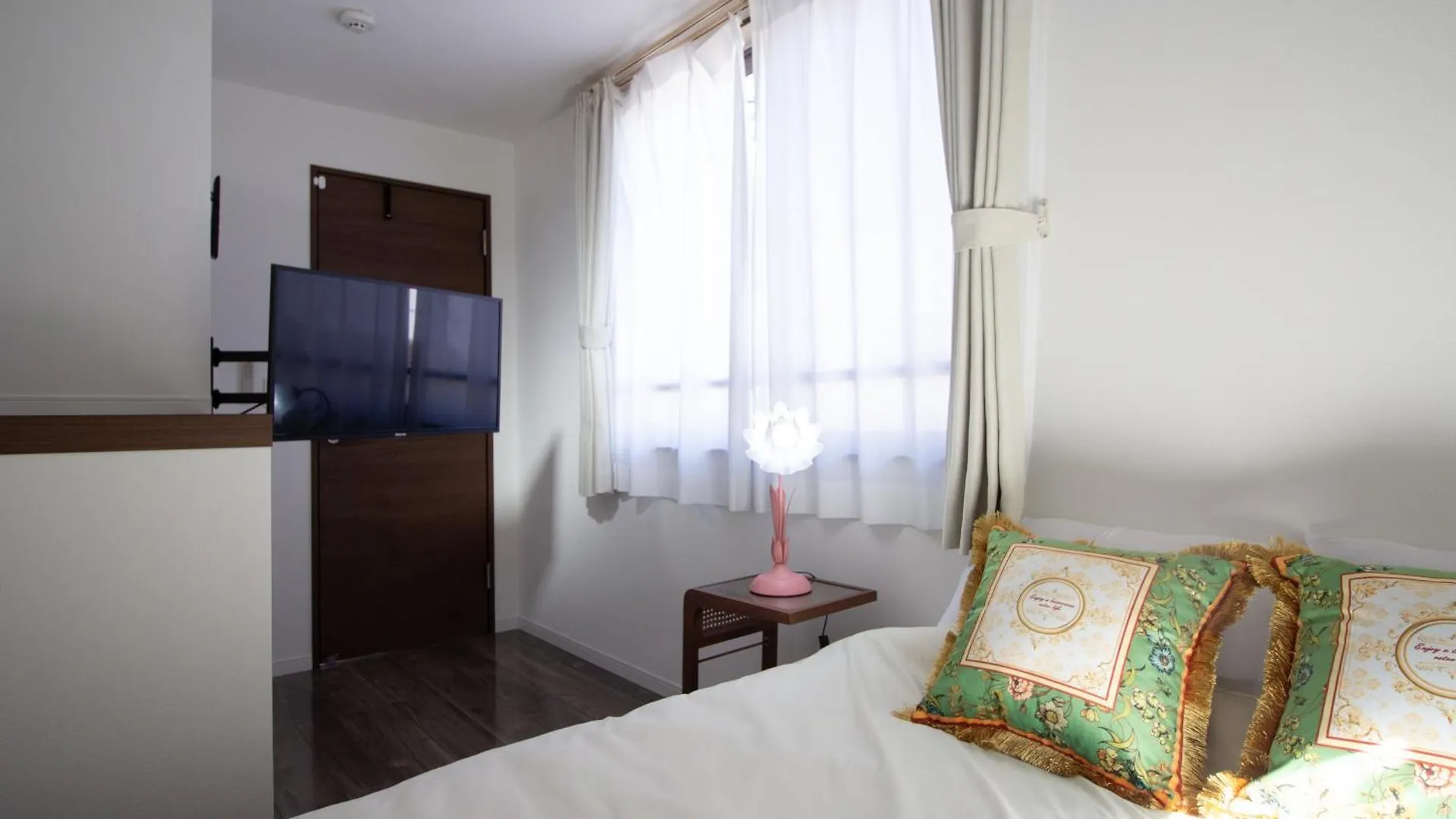 Qiqi House Serenity 新築一軒家宿 Brand New Exclusive 3-Story House Near Tokyo Skytree Asakusa 0*,  Japan