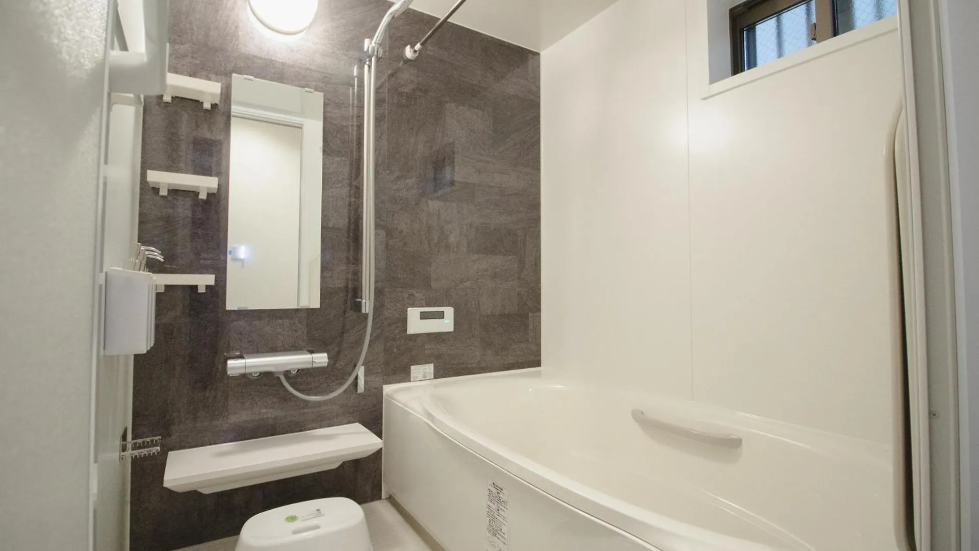 Qiqi House Serenity 新築一軒家宿 Brand New Exclusive 3-Story House Near Tokyo Skytree Asakusa Japan